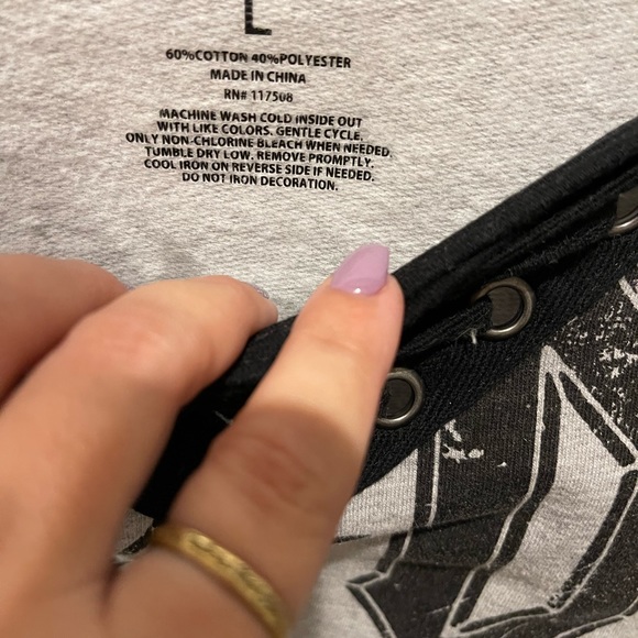 AC/DC cropped sweatshirt - Picture 3 of 3